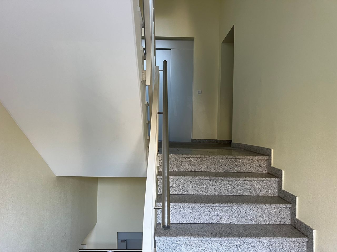 Gepflegtes Treppenhaus
