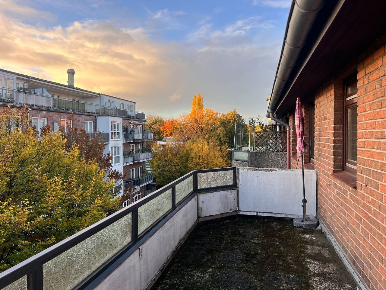 Sonniger West-Balkon