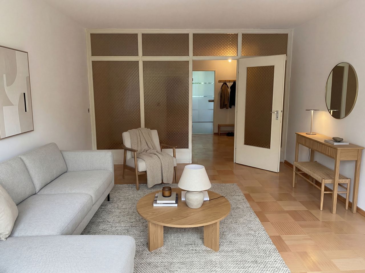 Glastrennwand zum Eingangsbereich