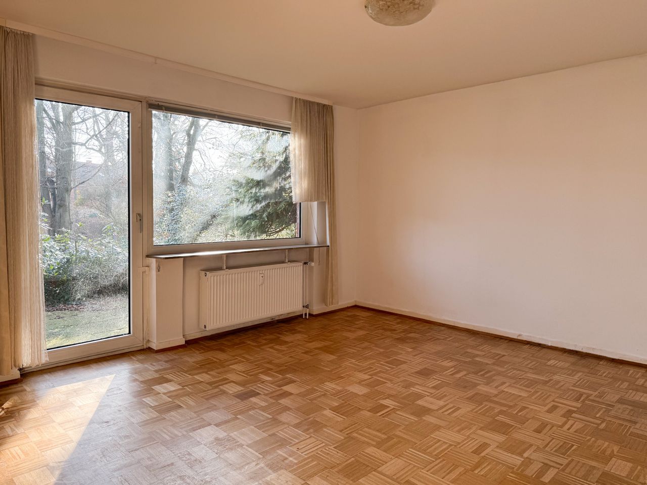 Wohnzimmer mit Terrassenzugang