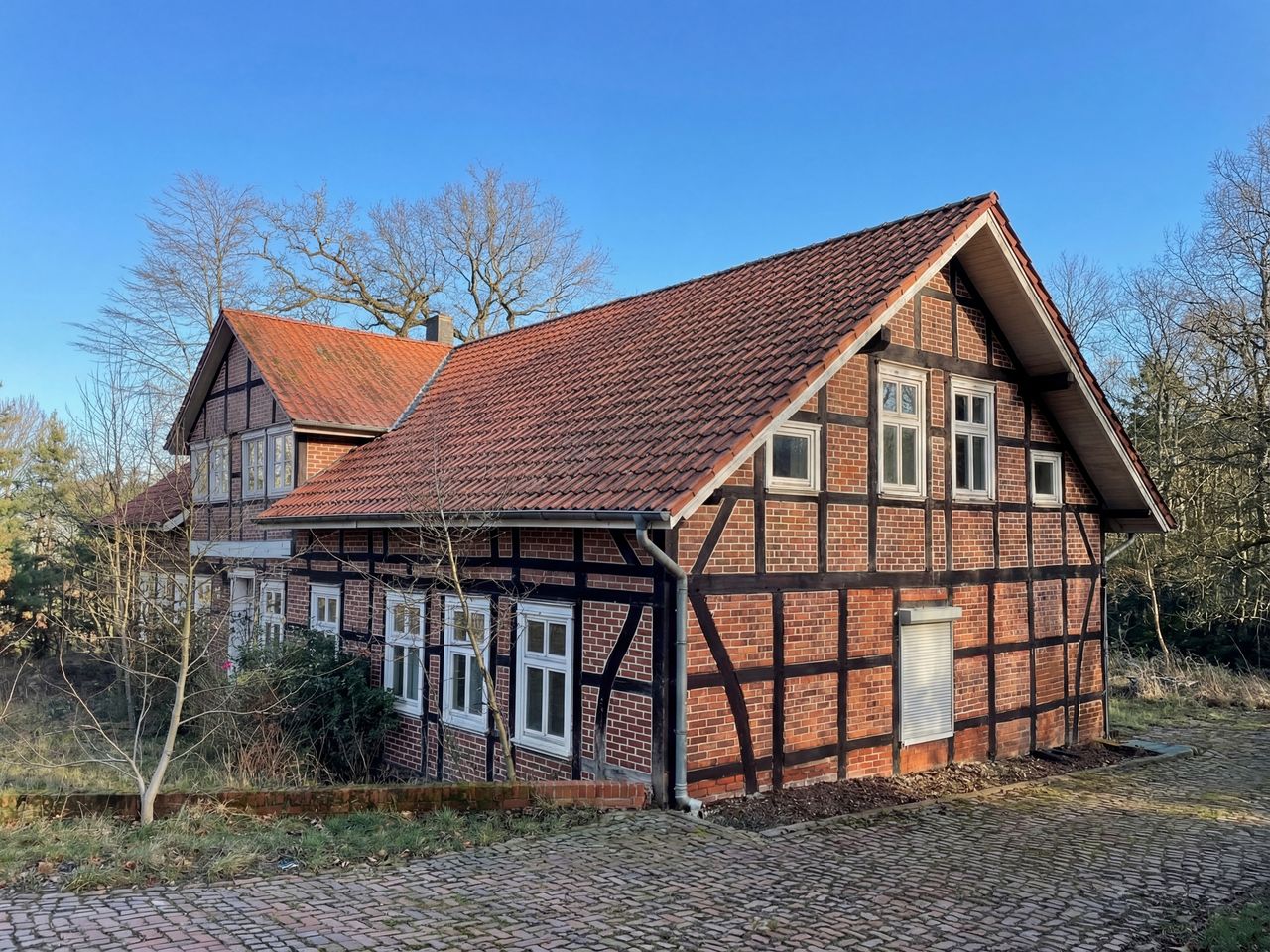 Ansicht Gasthof - ohne Baum