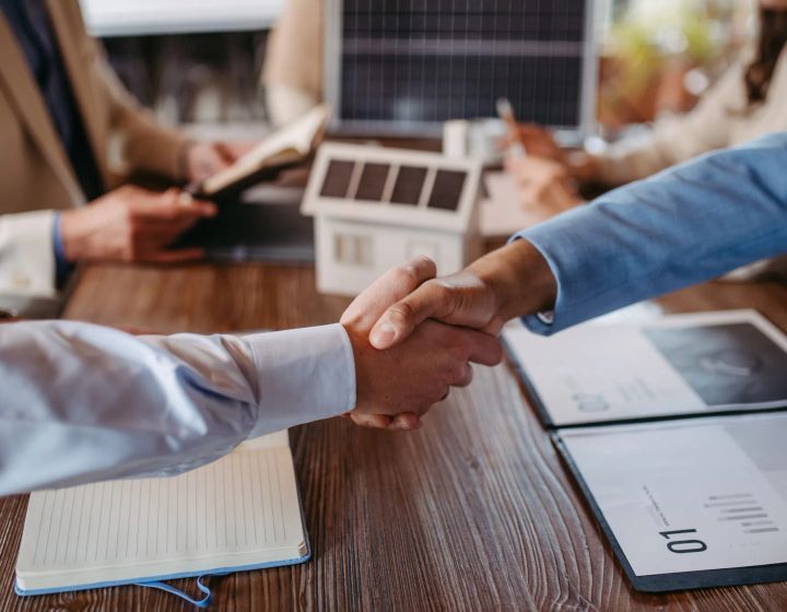 Erfolgreiche Zusammenarbeit mit Immobilienmakler