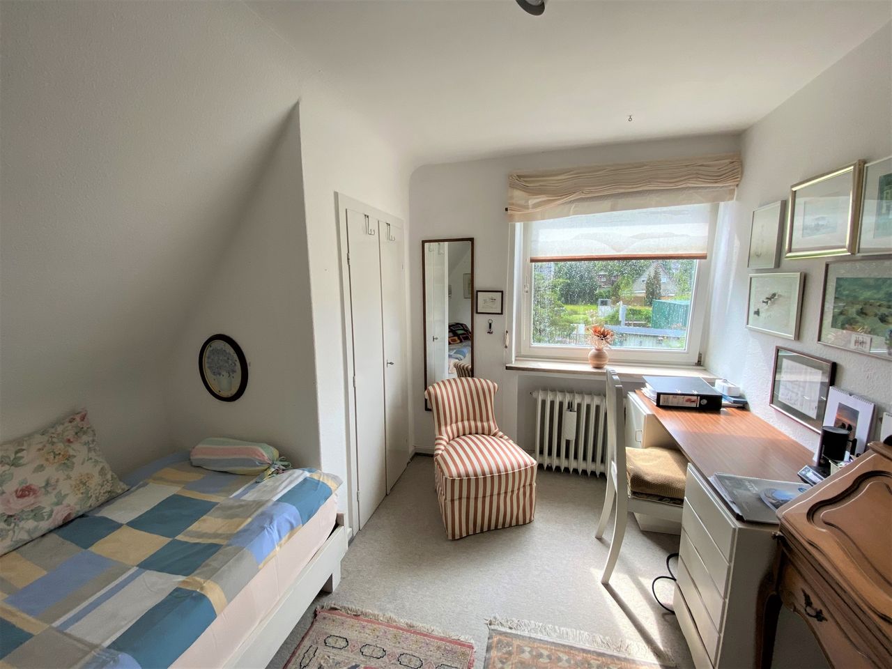 Zimmer 2 OG